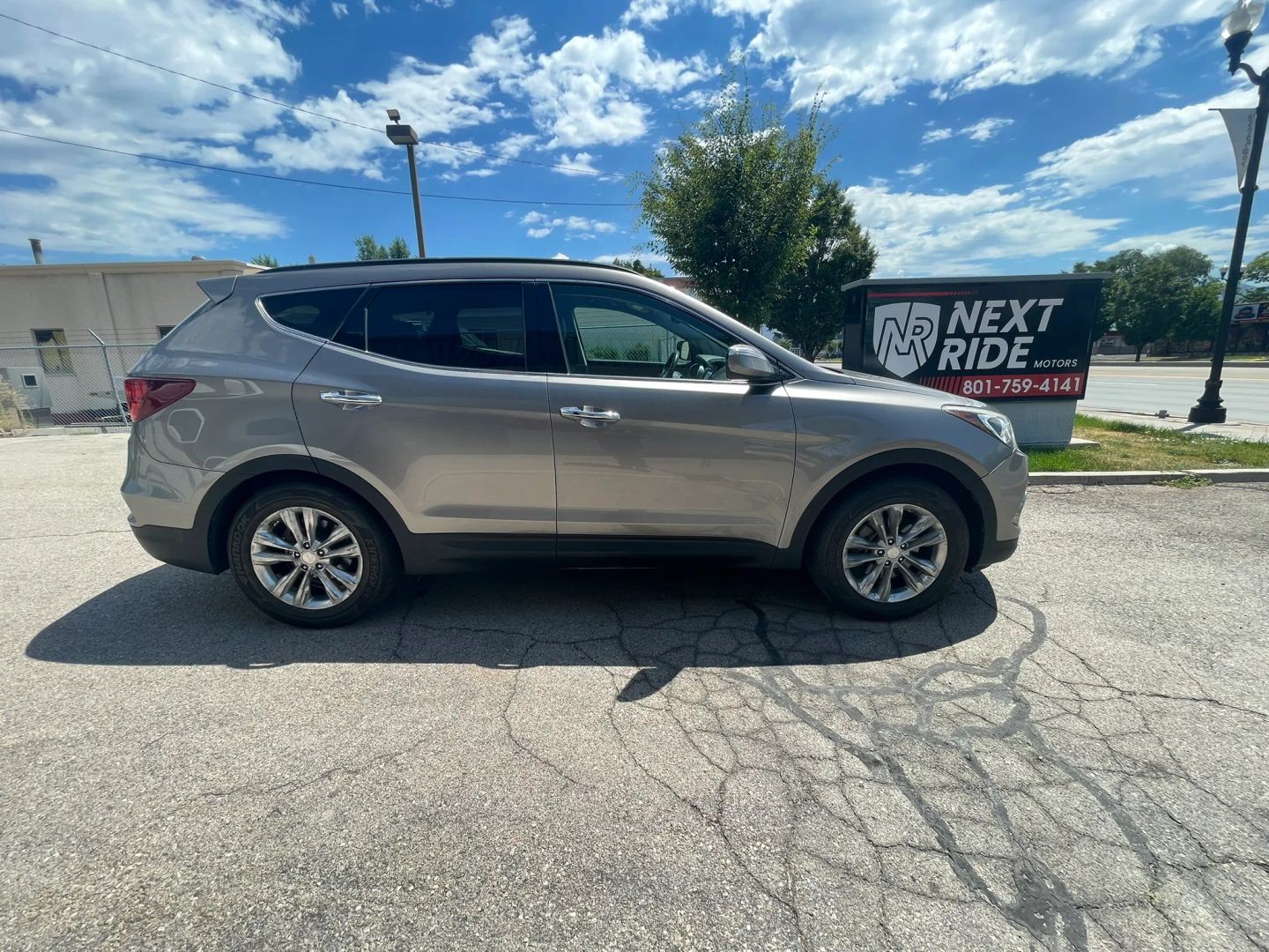 hyundai santa fe 2017 5XYZU4LA1HG489893 image hyundai santa fe 2017 5XYZU4LA1HG489893 image